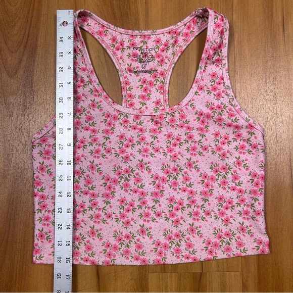 Evolution and Creation Pink Sleeveless Fitted Crop Top - Picture 5 of 7